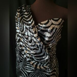 Black & Silver Sequin One-Shoulder Prom Dress